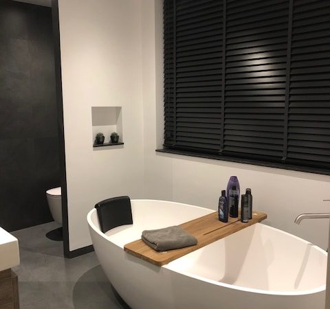 Van Heugten Baddesign Renovatie Badkamer Eindhoven